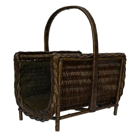 Wicker fireplace basket, open 44