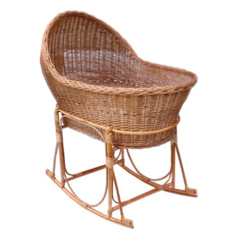 Wicker basket for babies