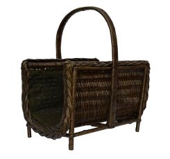 Wicker fireplace basket, open 44