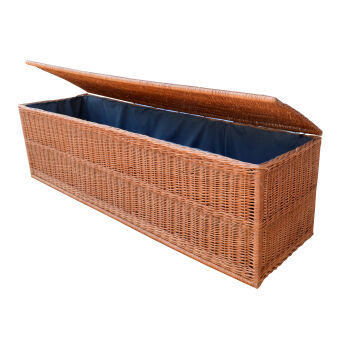 Wicker storage trunk with lining 185